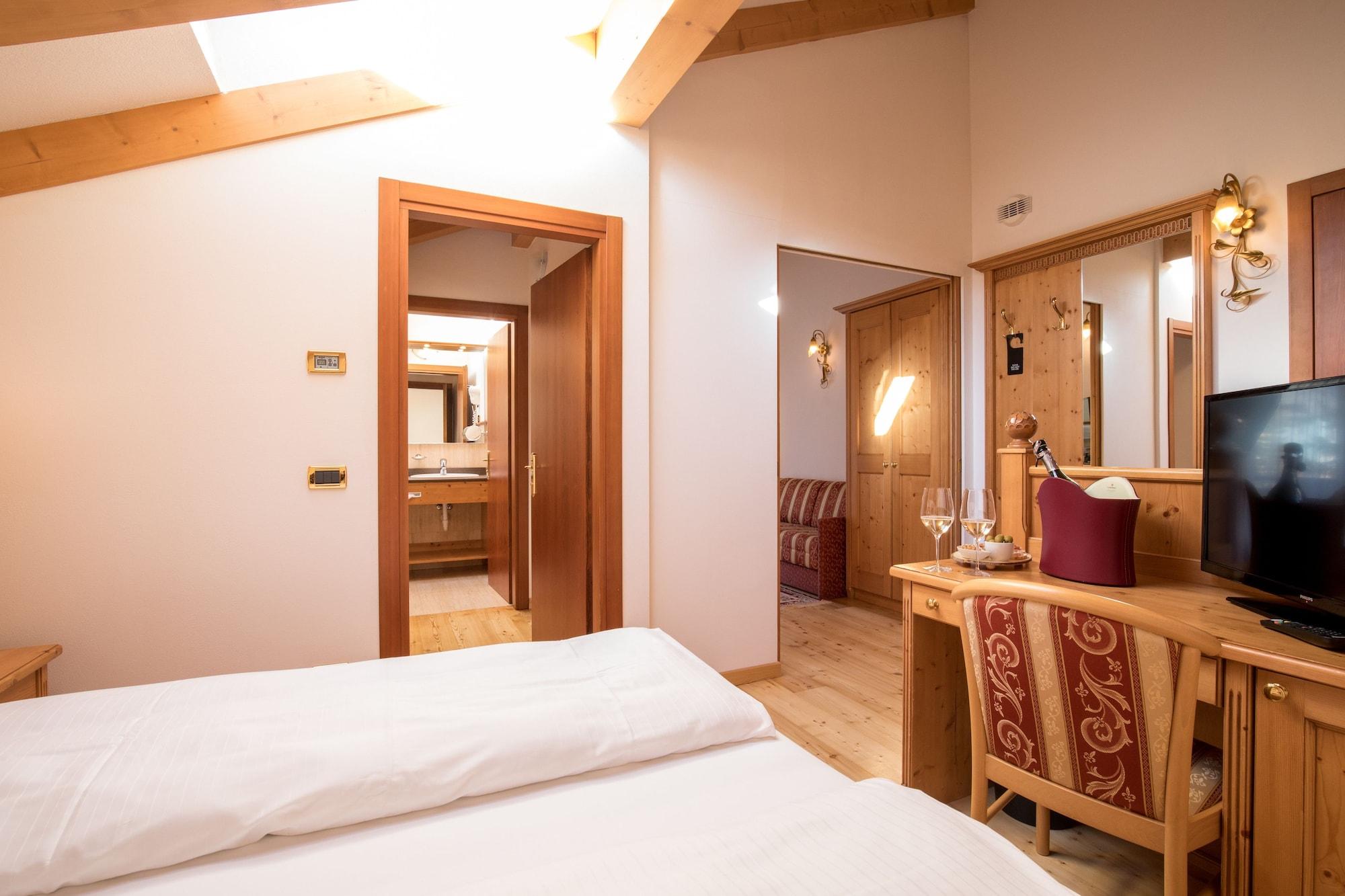 Hotel Chalet All'Imperatore Madonna エクステリア 写真