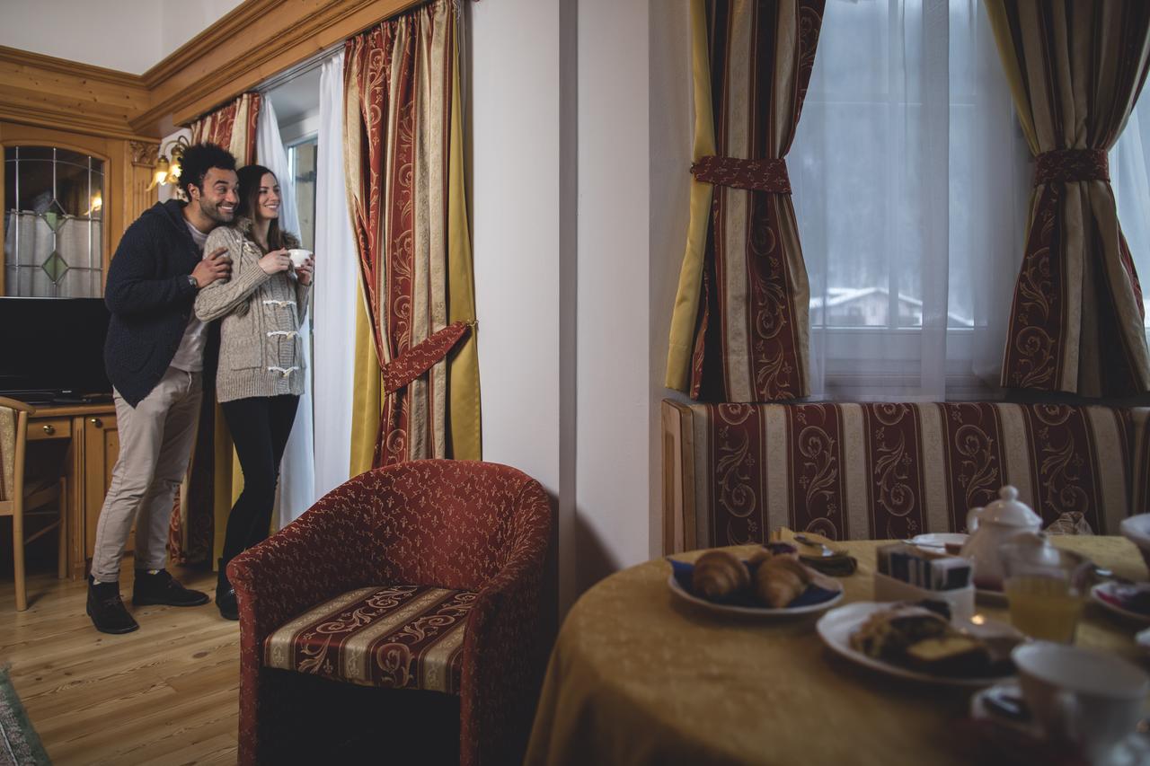 Hotel Chalet All'Imperatore Madonna エクステリア 写真